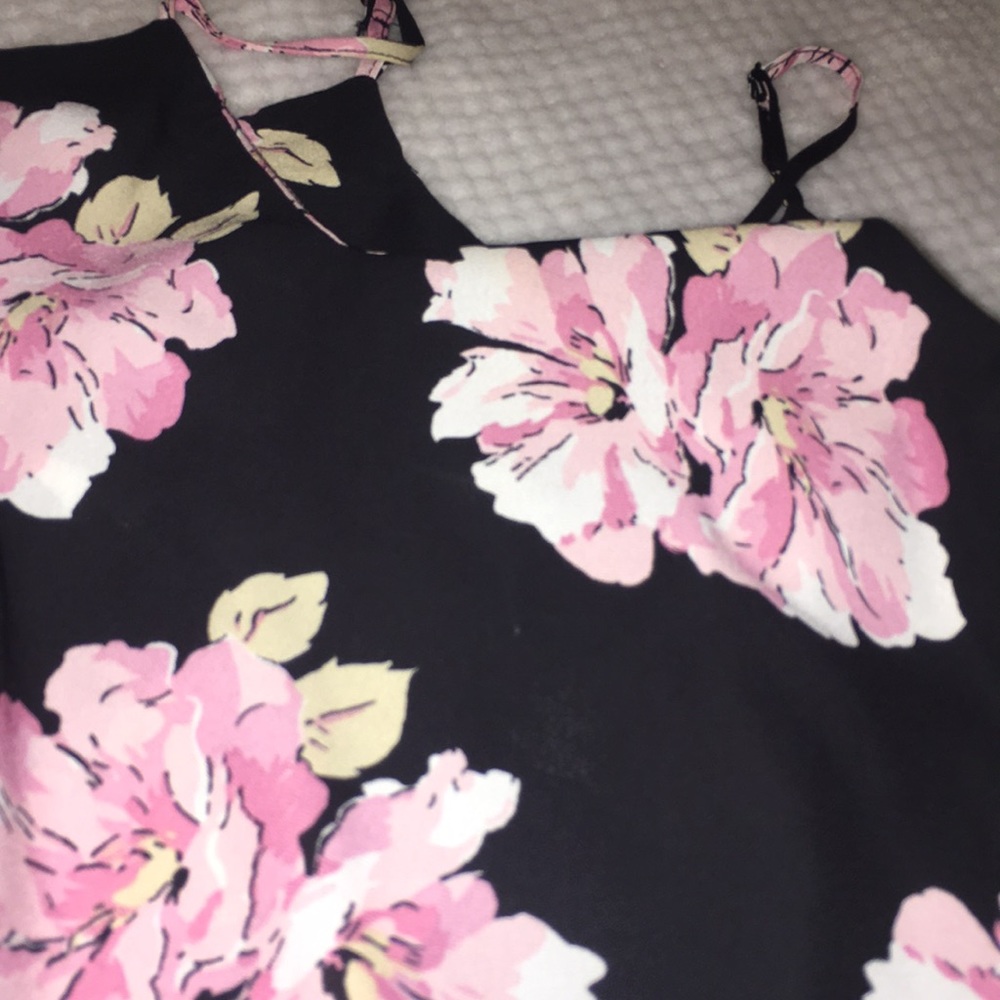 Rue 21 Floral Top - Picture 5 of 6